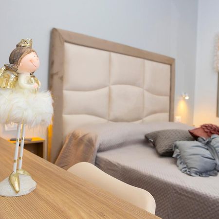 נאפולי Alleria Rooms מראה חיצוני תמונה