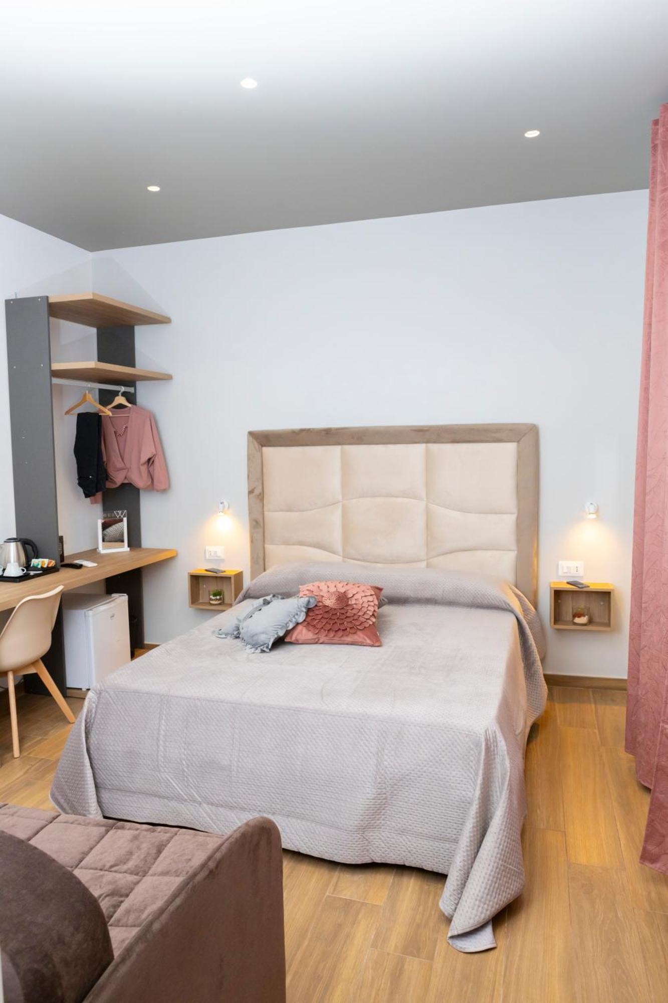 נאפולי Alleria Rooms מראה חיצוני תמונה